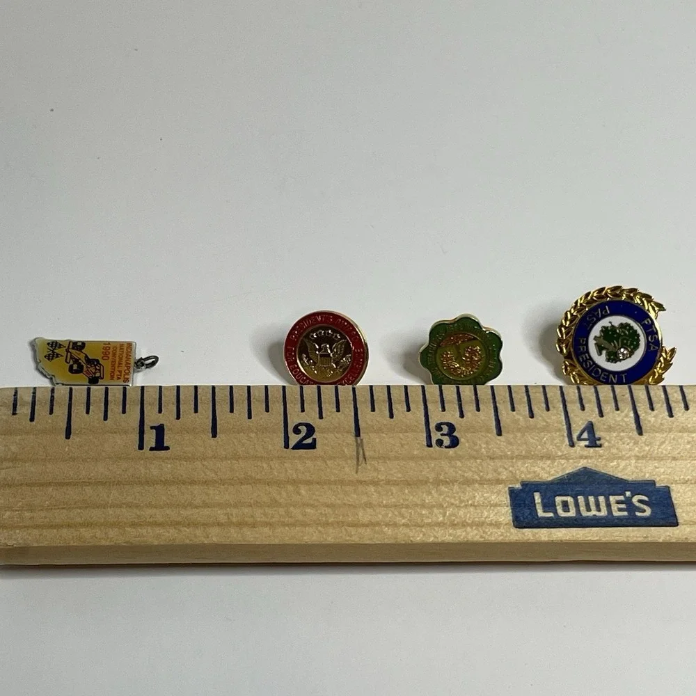 PTA President Lapel Pin Parent Teachers Association Gavel Tree Laurel Wreath Lot